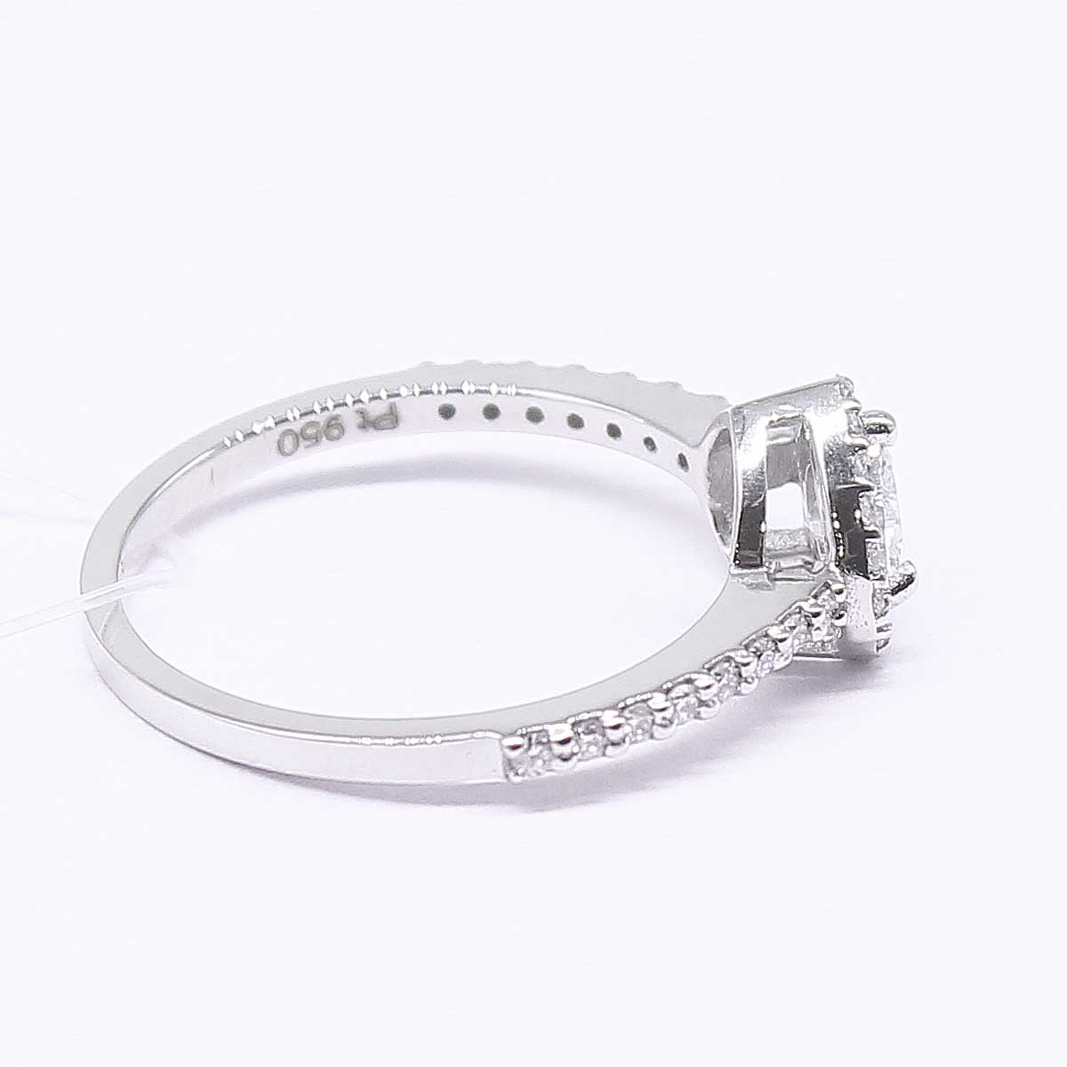 Heart Shaped Engagement Ring | Bijoux Majesty