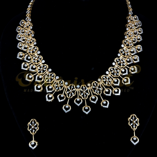 Golden Harmony": The 18K Gold Studded Cherished Bridal Necklace